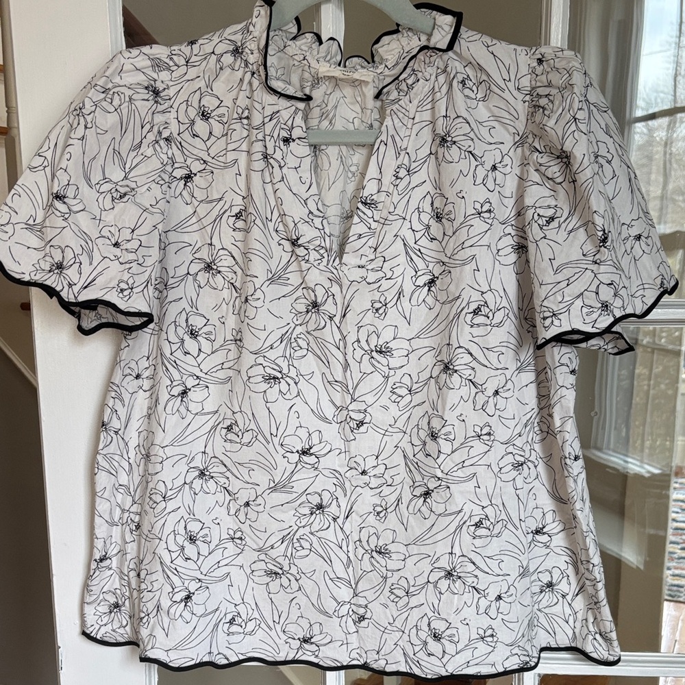 Entro Black and White Floral Blouse